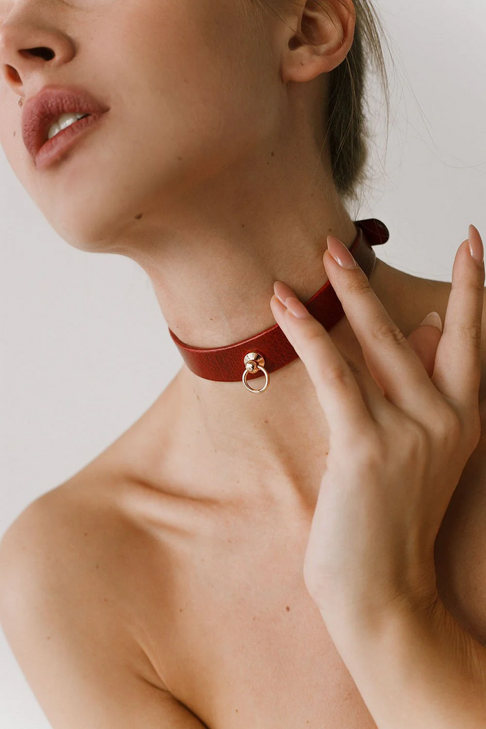 Delia Thin Collar Red and Gold