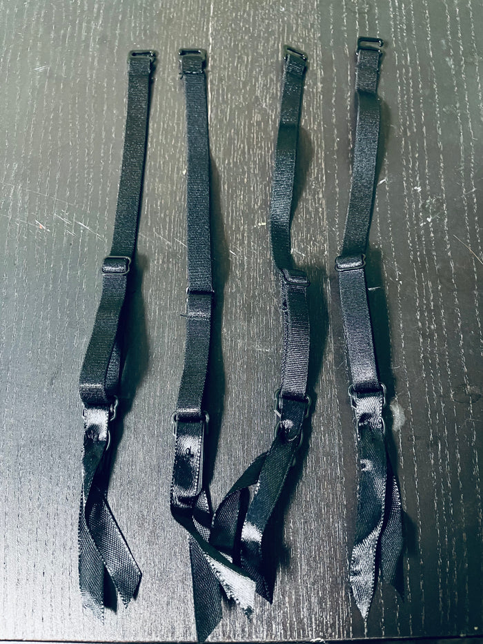 Icollection black garters w/clips