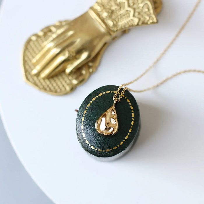 Aeolian Rock Teardrop Necklace - Pantsnsox