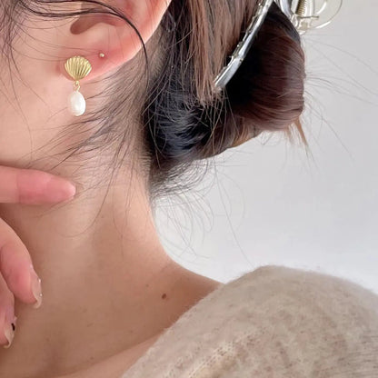 Elegant Shell Natural Pearl Drop Gold Plated Sterling Silver Earrings Crushes.
