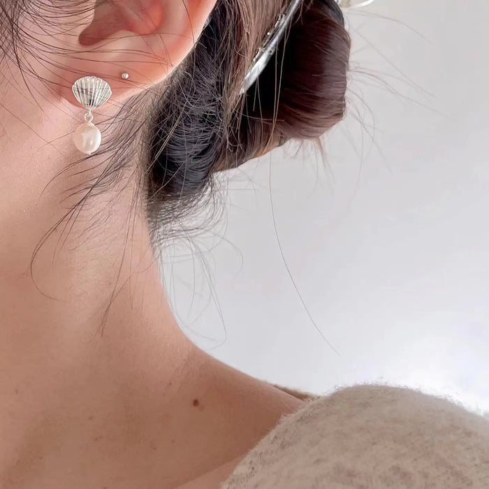 Elegant Shell Natural Pearl Drop Gold Plated Sterling Silver Earrings Crushes.
