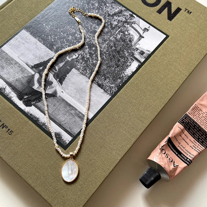 Classic Designer Nature Freshwater Pearls Necklace - Pantsnsox
