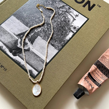 Classic Designer Nature Freshwater Pearls Necklace - Pantsnsox