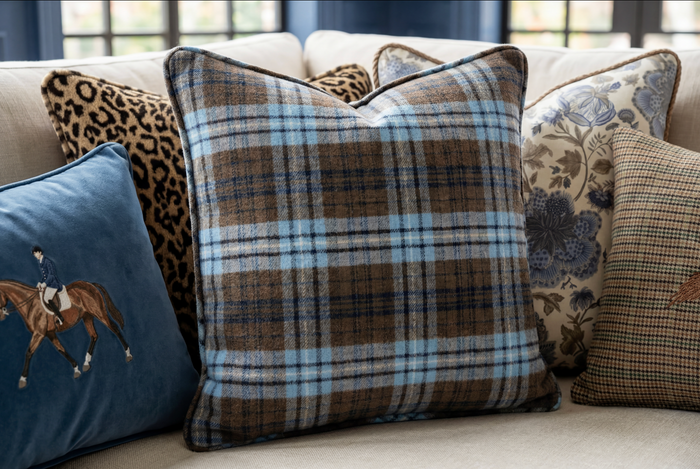 DUNMORE PILLOW
