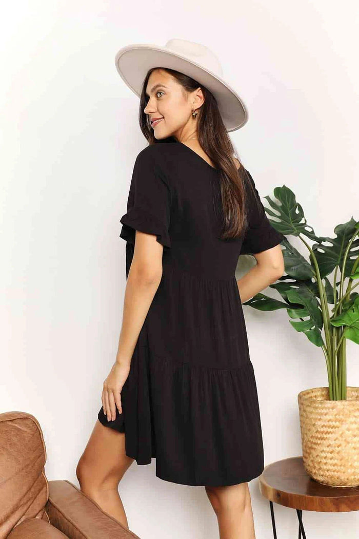 Elegant V-Neck Flounce Dress with Tiered Design & Playful Sleeves for Chic Casual Look Trendsi