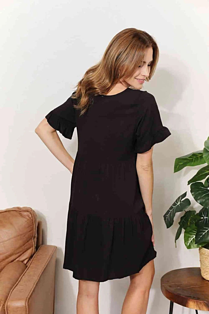 Elegant V-Neck Flounce Dress with Tiered Design & Playful Sleeves for Chic Casual Look Trendsi