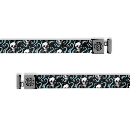 Black string with blue octopus tentacles and white skulls. Comes with gunmetal aglets.