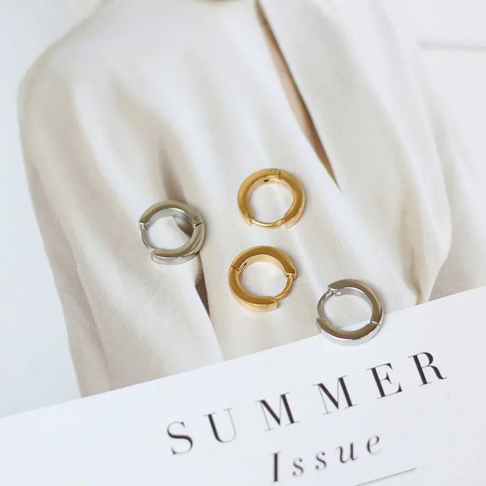 Simple Small Clipon Earrings - Pantsnsox
