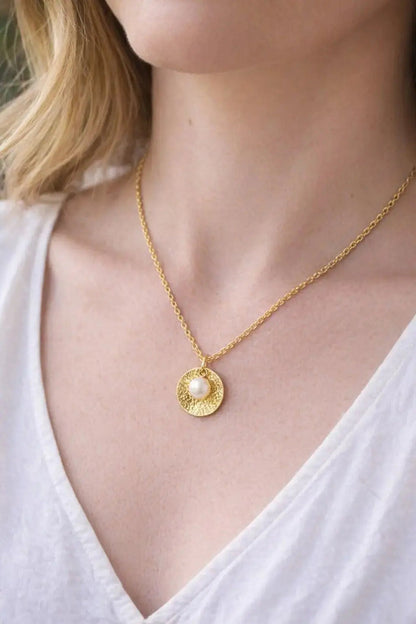 Hammered Ziggy Necklace model image