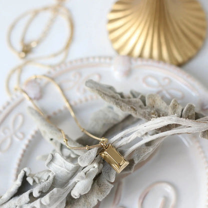 Luxury Golden Bar Necklace Crushes.