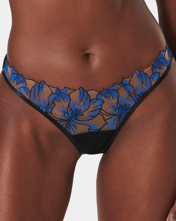 Lyandra Thong