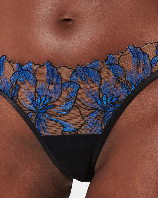 Lyandra Thong