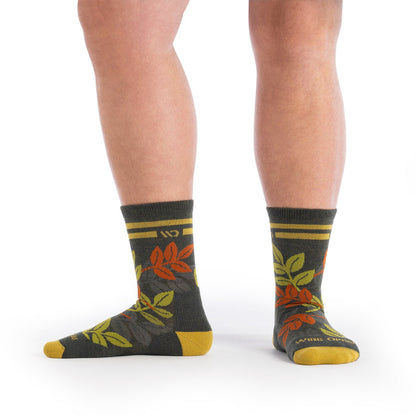 on model image with one foot to the side other to the front wearing the 9009 island time in fern