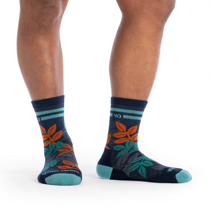 on model image of one foot to the side one facing forward in the 9009 island time in eclipse
