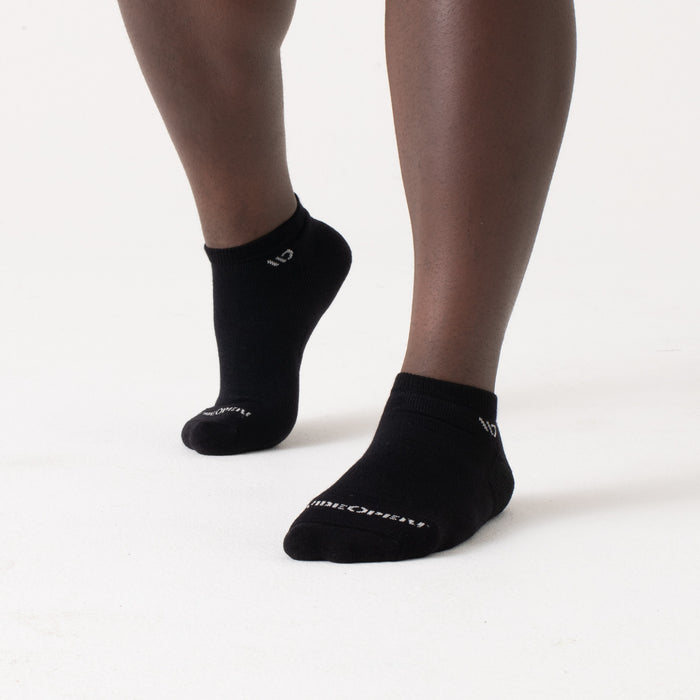 Black / M