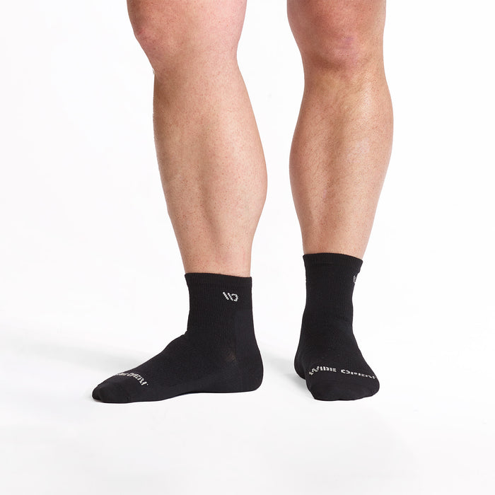 Black / M