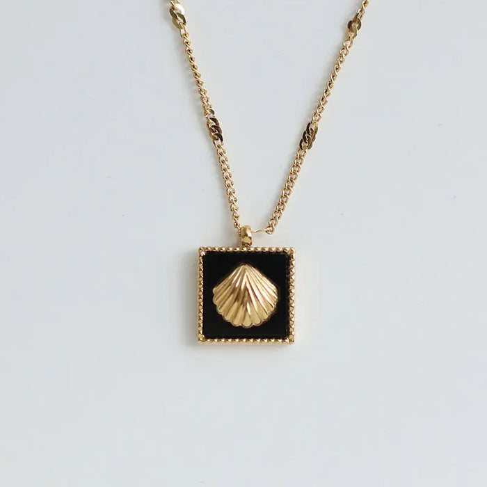 Minimalist Gold-Plated Square Pendant Necklace with Shell Design Crushes.