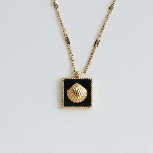 Minimalist Gold-Plated Square Pendant Necklace with Shell Design Crushes.
