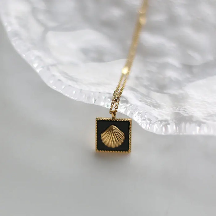 Minimalist Gold-Plated Square Pendant Necklace with Shell Design Crushes.
