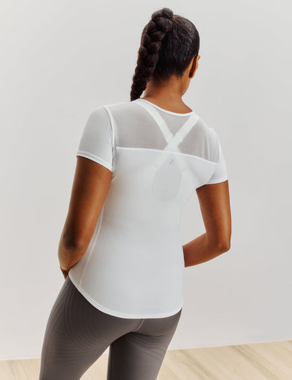 Cassaerea is a 34G and wears a Knix size M | White