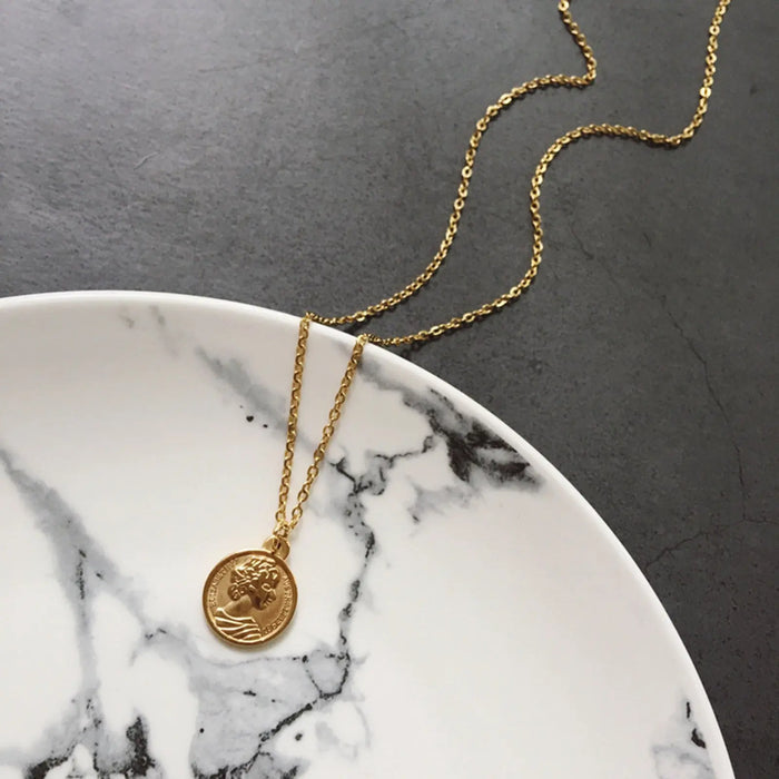 Queen Elizabeth II Gold Coin Money Necklace - Pantsnsox