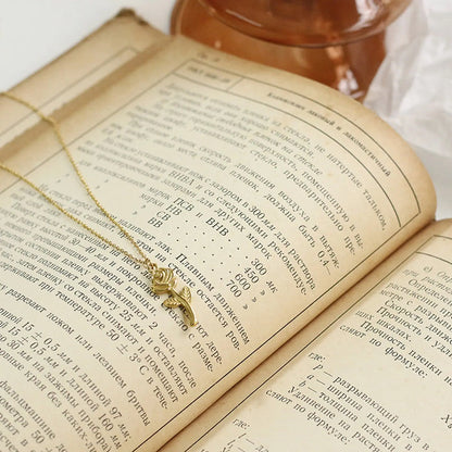 Rose Pendant  Necklace - Pantsnsox