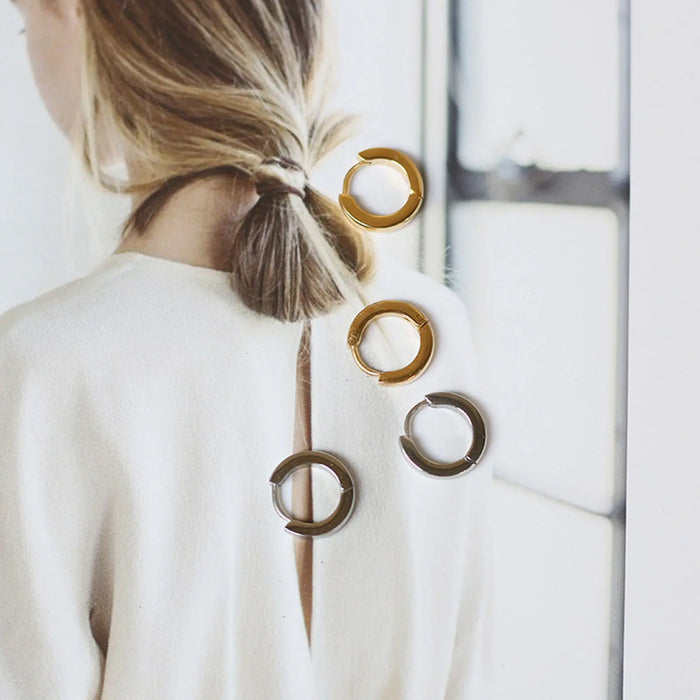 Simple Small Clipon Earrings - Pantsnsox