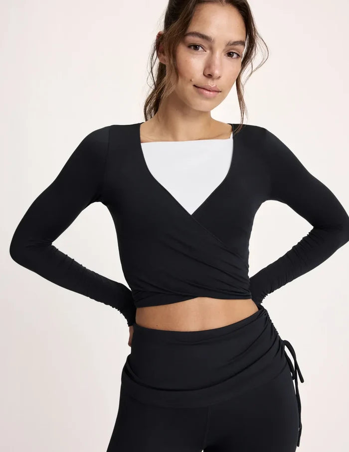 Maya is a 32A and wearing KNIX S | Black